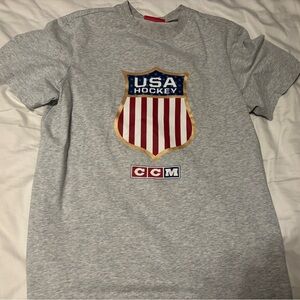 CCM Hockey Team USA Olympics Official T-Shirt Gold Medal Adult Size S Excellent